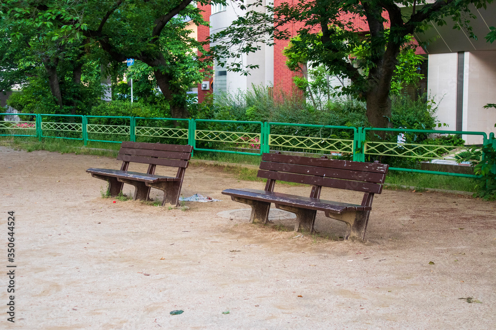 公園のベンチ