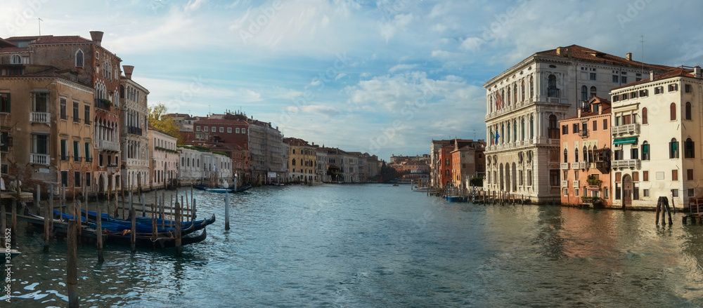 Venezia veduta dall?approdo Accademia
Tintoretto's mood