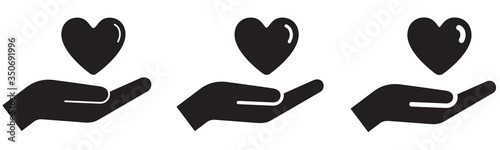 SYMBOLE MAIN OUVERTE AVEC COEUR
