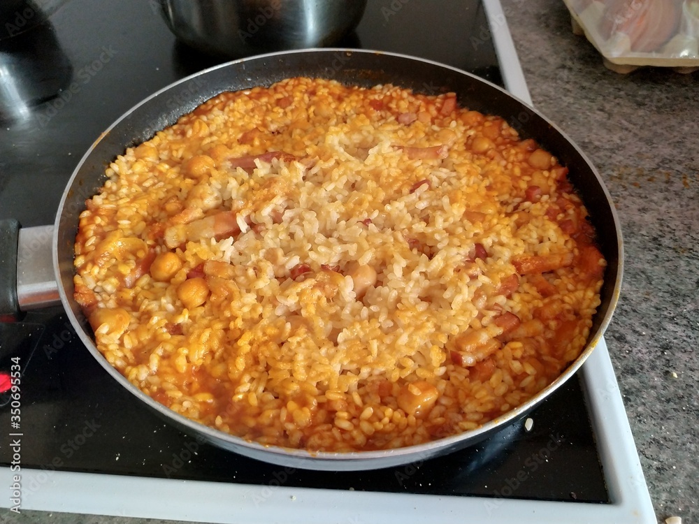 paella in a pan