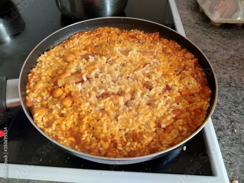 paella in a pan