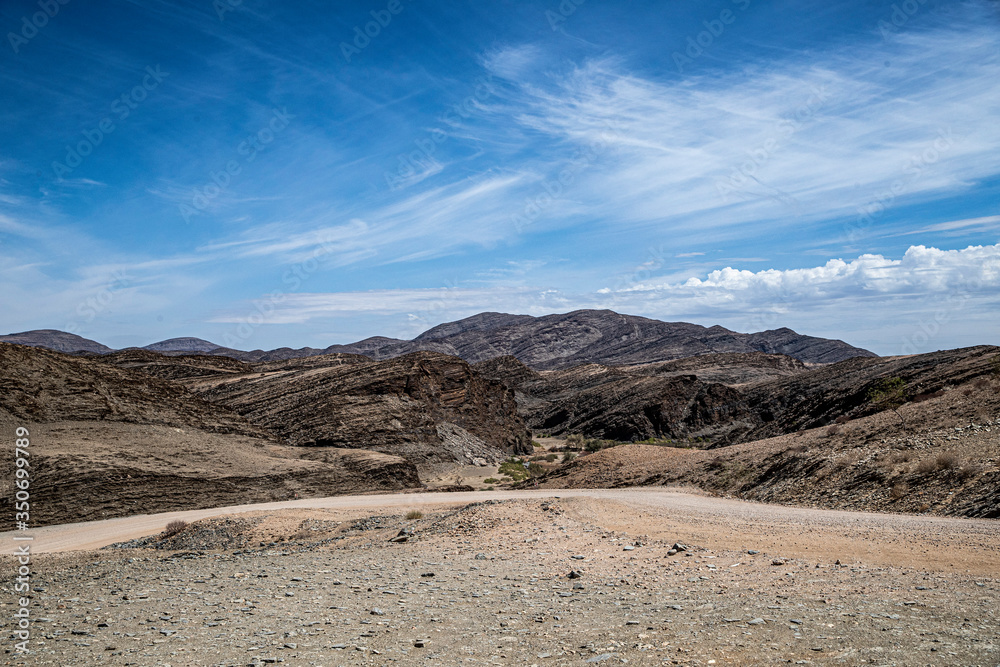 The mountains surrounding Kuiseb Pass