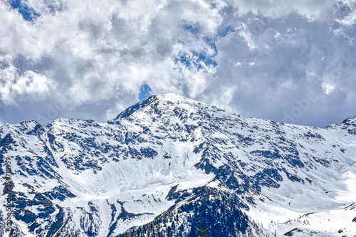 Osttirol, Innervillgraten, Deferegger Alpen, Villgrater Berge, Bergbauernhof, Landwirtschaft, Straße, Alm, Berg, Gipfel, Tal, Lienz, Riepenspitze, Schnee, blühen, wachsen, Schneeschmelze, Frühling, Fr photo