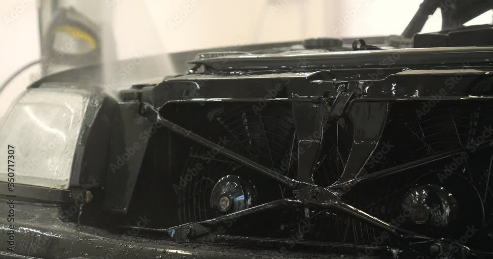 Video „Washing car engine. Car wash service before and after washing. Cleaning maintenance
