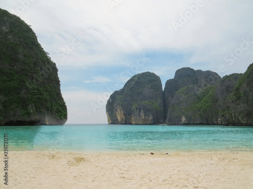 Fototapeta Naklejka Na Ścianę i Meble -  Maya Bay - Beautiful beach in Phi Phi Island, Famous landmark travel Phuket Thailand beach. Tourism destination Asia trips
