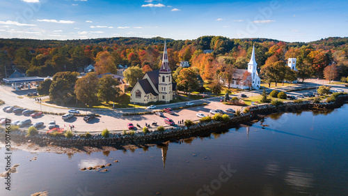 Photo Mahoney Bay, Lunenburg, Nova Scotia - Aerial views of the iconic and most famous three churches of Mahone Bay