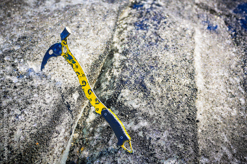 Tableau sur toile ice axe used in ice