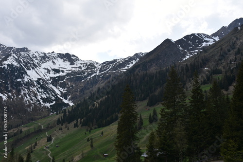 Unterstalleralm, Unterstaller Alm, Arntal, Stallertall, Deferegger Alpen, Villgrater Berge, Innervillgraten, Osttirol, Zentralalpen, Alm, Almhütten, Almhütte, Kapelle, Kirche, Riepenspitze,  Deferegge photo