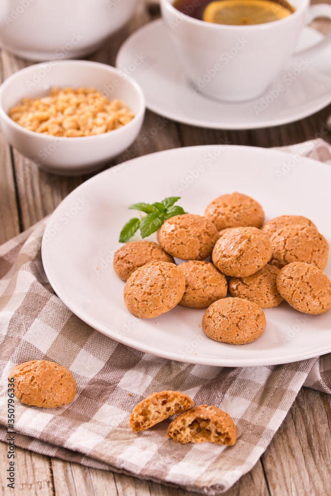 Amaretti cookies.
