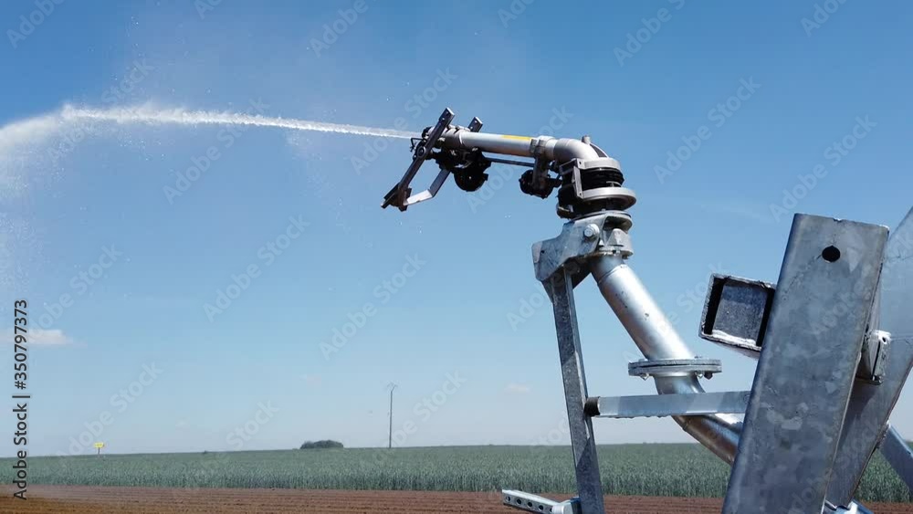 arrosage eau secheresse agriculture terre planète