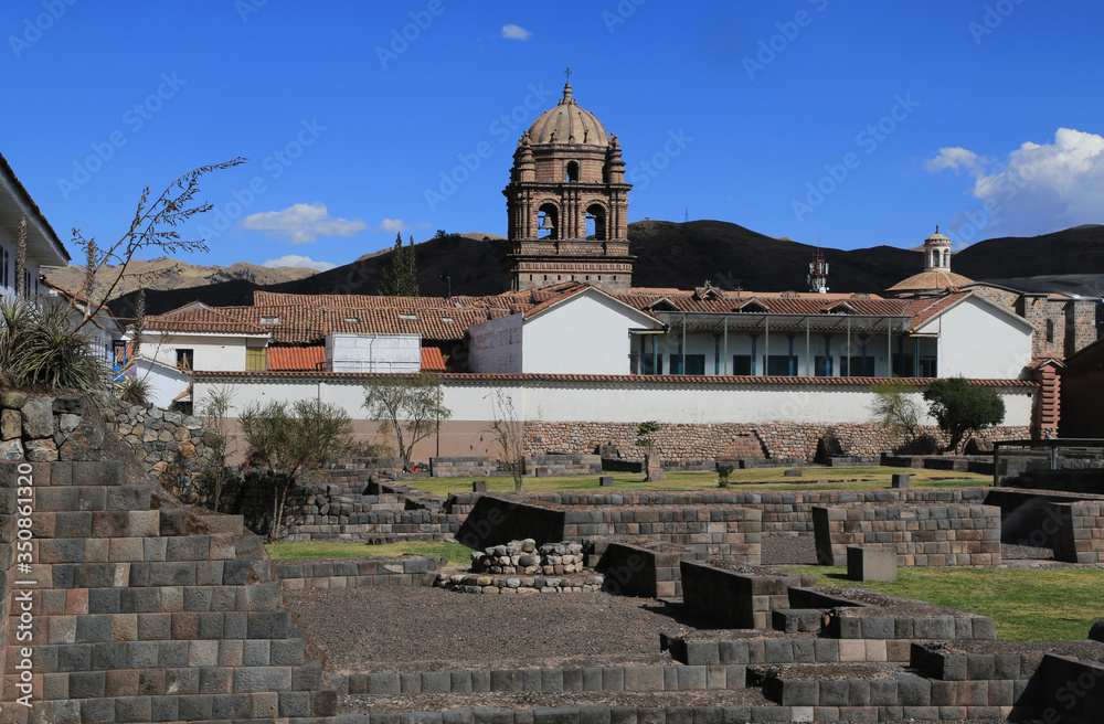 Fototapeta premium Inca Ruins in the city of Cusco
