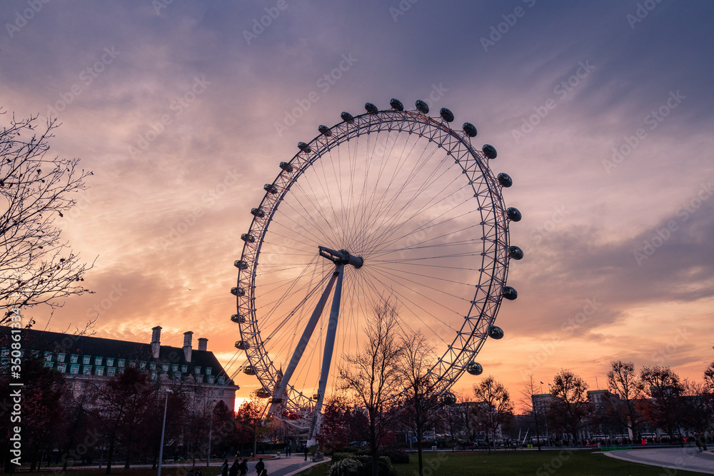 ferris wheel at sunset