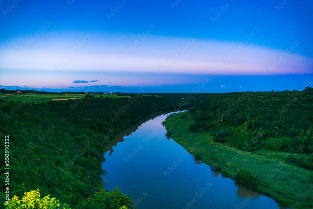 Obraz premium Blue Hour Rio Chavon