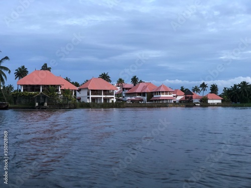 houses on the lake