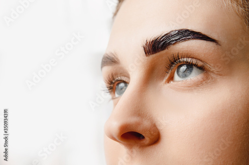 Eyebrow tint, master correction of brow hair women