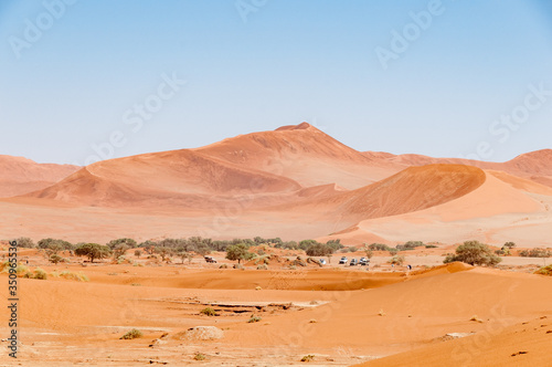 Die riesigen Sanddünden der Wüste Namib