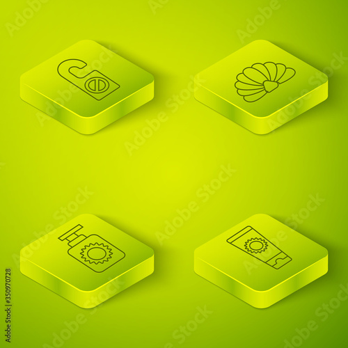 Set Isometric Scallop sea shell, Sunscreen spray bottle, Sunscreen cream in tube and Please do not disturb icon