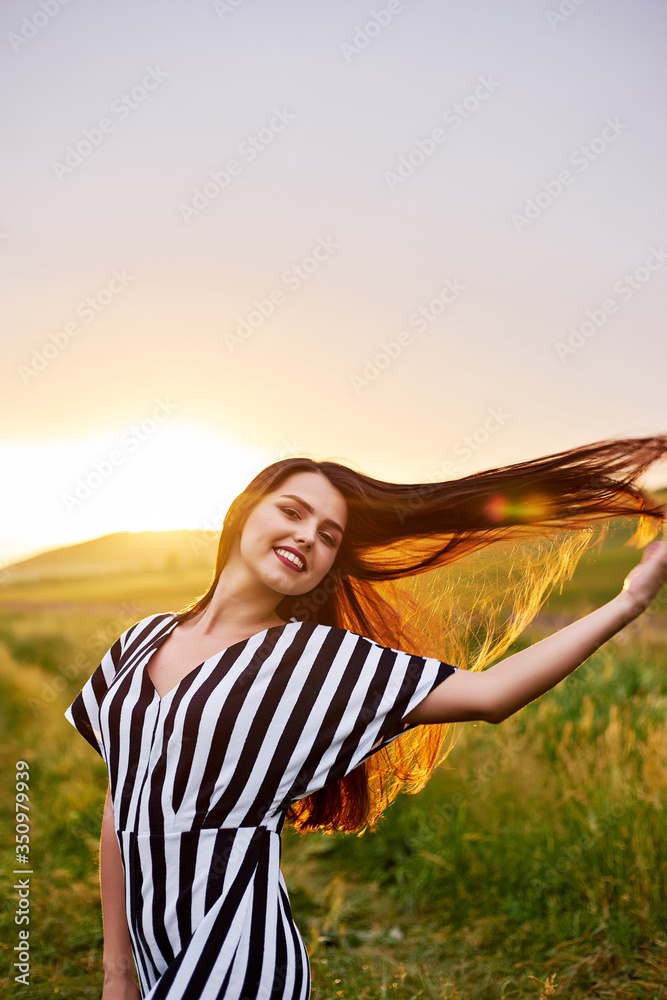 Obraz premium Ukrainian girl in traditional Ukrainian clothes