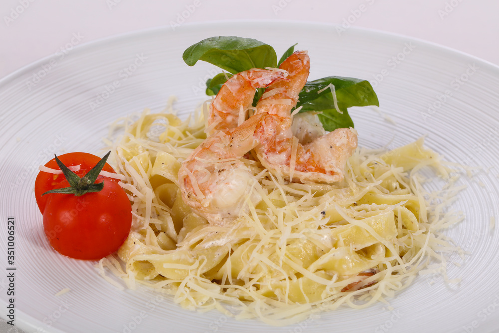 Italian pasta Linguini with prawns