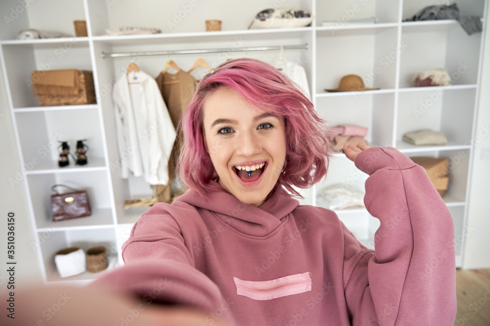 Hoodie fashion girl discount