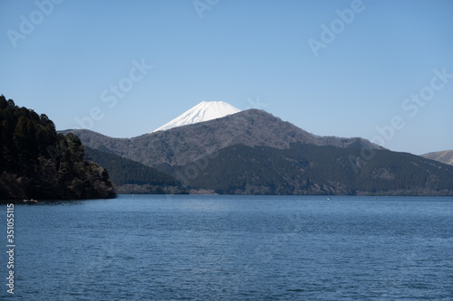 芦ノ湖と富士山