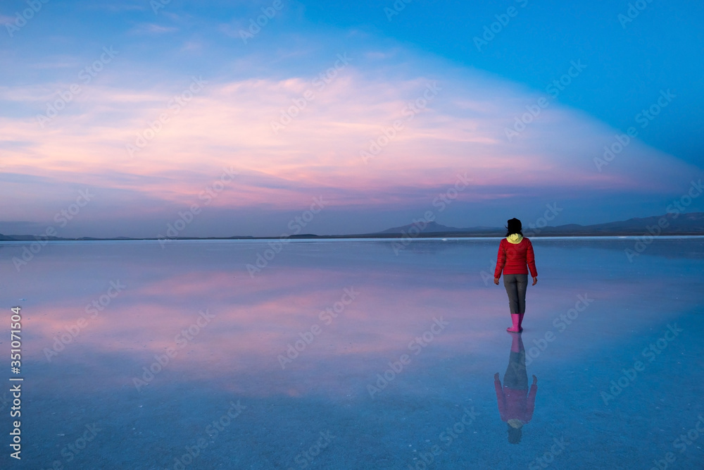 ウユニ塩湖　夕日