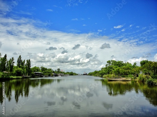 Fototapeta Naklejka Na Ścianę i Meble -  Reflection of the Santiago River