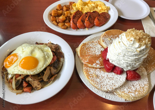 日本で大ブームになった、ハワイの有名なパンケーキ屋のパンケーキ。