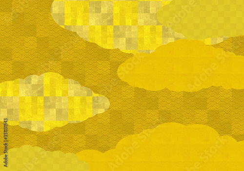 Japanese traditional pattern.Wave pattern.Japanese background material.
背景：青海波 市松模様 波 和柄 金