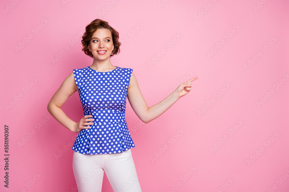 Portrait of her she nice-looking attractive lovely pretty cheerful cheery wavy-haired girl demonstrating ad advert copy space isolated over pink pastel color background Portrait of her she nice-looking attractive lovely pretty cheerful cheery wavy-haired girl demonstrating ad advert copy space isolated over pink pastel color background