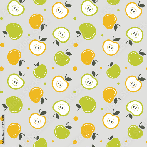 Fototapeta Naklejka Na Ścianę i Meble -  Vector seamless texture with juicy apples and halves. Summer fruits wallpeper. Pattern for textile or wrapping paper.