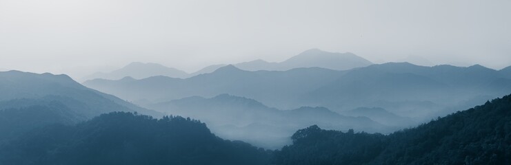 China's traditional Chinese painting ink in the mountains.