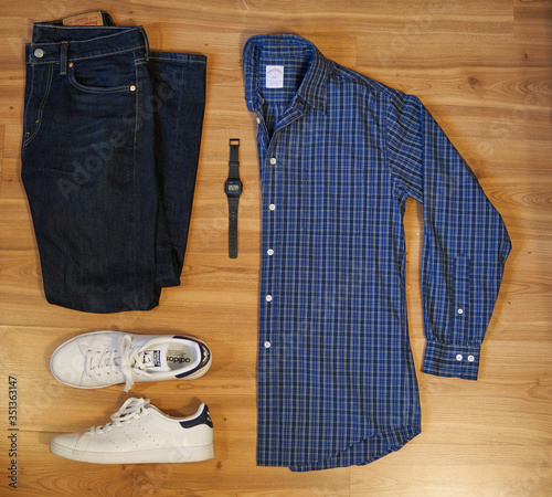 Wallpaper Mural Men's Grid Outfits  Torontodigital.ca