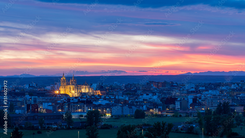 Panoramic photograph of the city of León, Spain. Taken between the end of the golden hour and the start of the blue hour