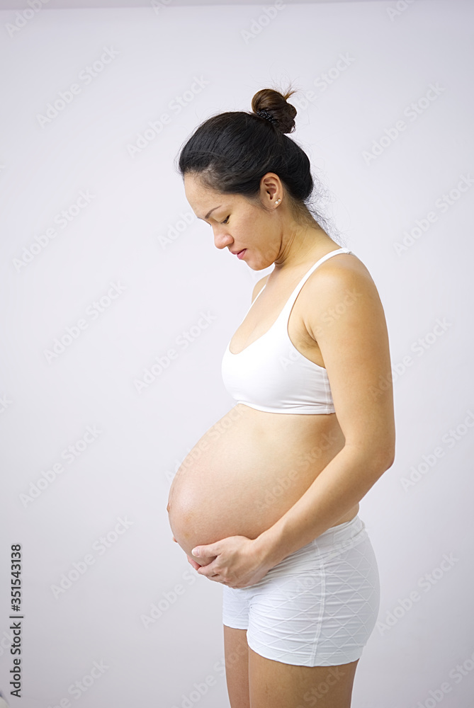 Asian chinese woman mother at 38 weeks pregnancy Asian chinese woman mother at 38 weeks pregnancy