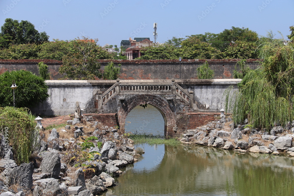 Pont de la Cité impériale à Hué, Vietnam
