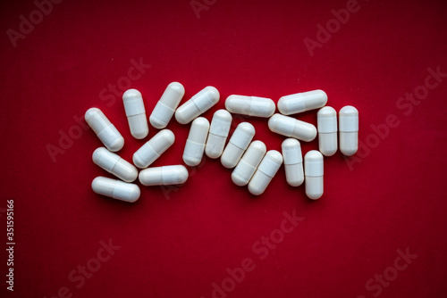 Tabletki, Białe leki photo