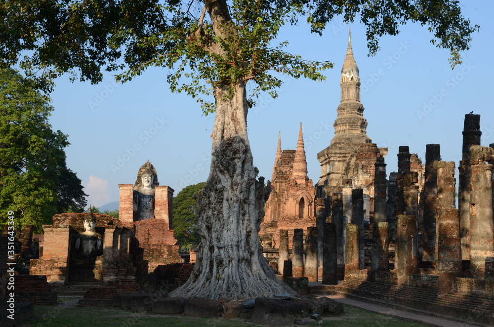 Scenic view of Wat Mahathat in the Historical Park of Sukhothai Scenic view of Wat Mahathat in the Historical Park of Sukhothai