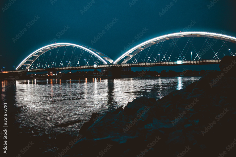 Obraz premium Picture of a bridge on the Danube in Novi Sad