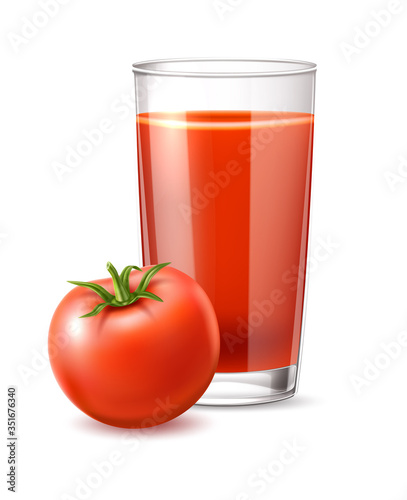 Vector realistic tomato juice in glass ripe