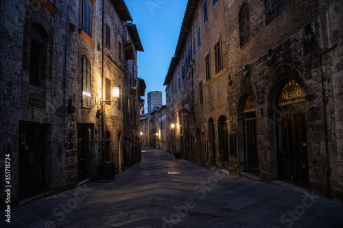 San Gimignano  borgo toscano medioevale italia
