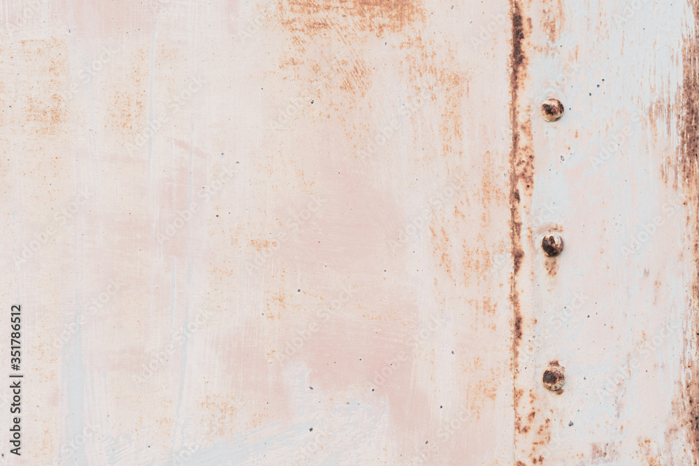 Obraz premium 古い金属製の扉