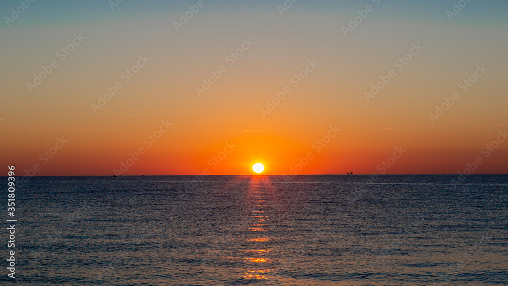 Alba a Mondello (Palermo, Italia)