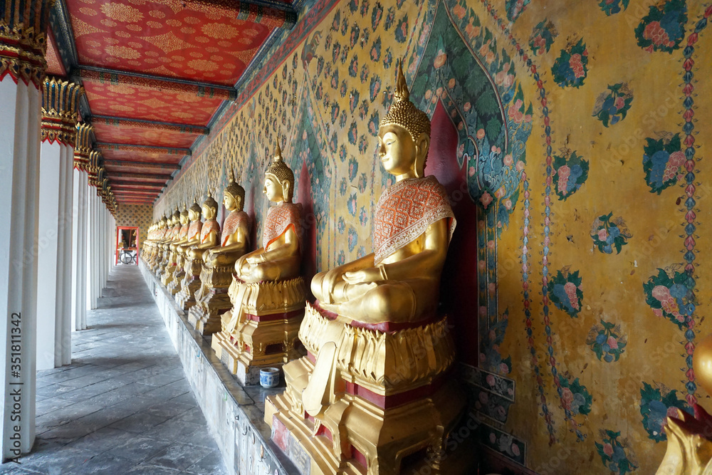 Fototapeta premium KI・Bangkok,THAILAND バンコク、タイ 2019 ワットの風景２