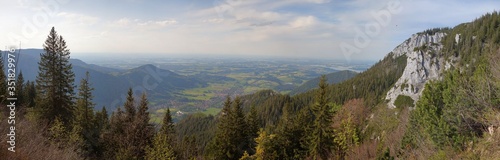Fototapeta Naklejka Na Ścianę i Meble -  Panorama Scheibenwand und Priental