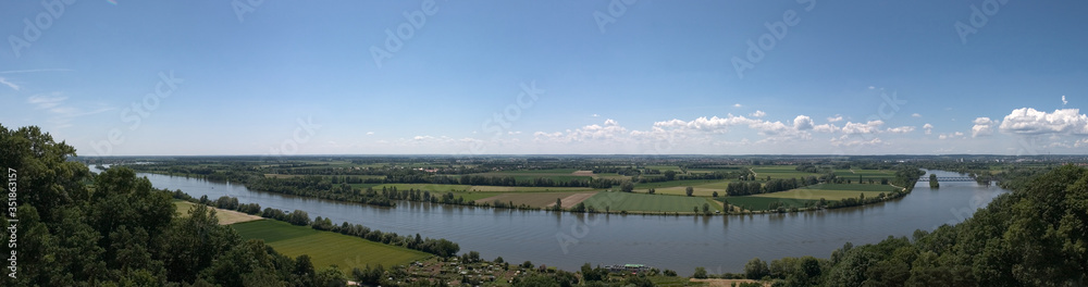 Die Donau bei Donaustauf - Bayern