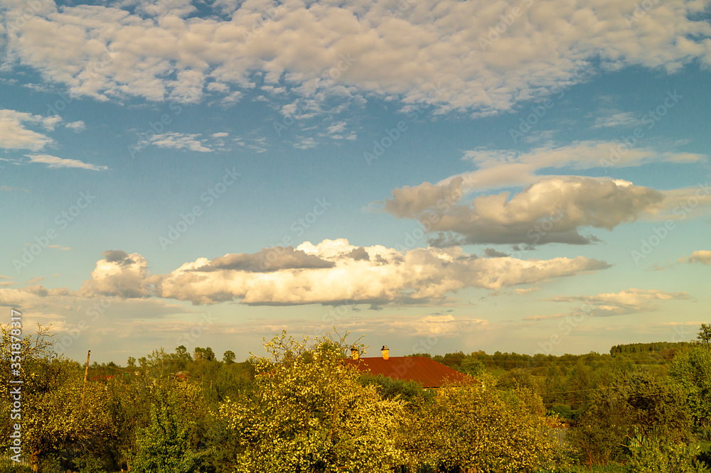 Obraz premium Landscape with beautiful cloud in rural terrain