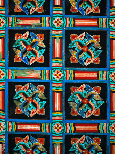 Canvas Print Beautiful colorful floral roof pattern in a pagoda of the royal palace, Seoul,