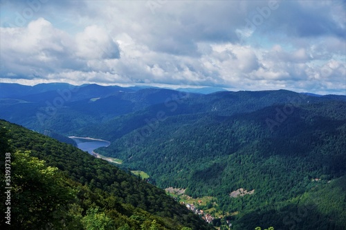 Fototapeta Naklejka Na Ścianę i Meble -  Panoramic view over Kruth-Wildenstein lake in the Vosges