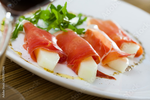 Jamon served with melon